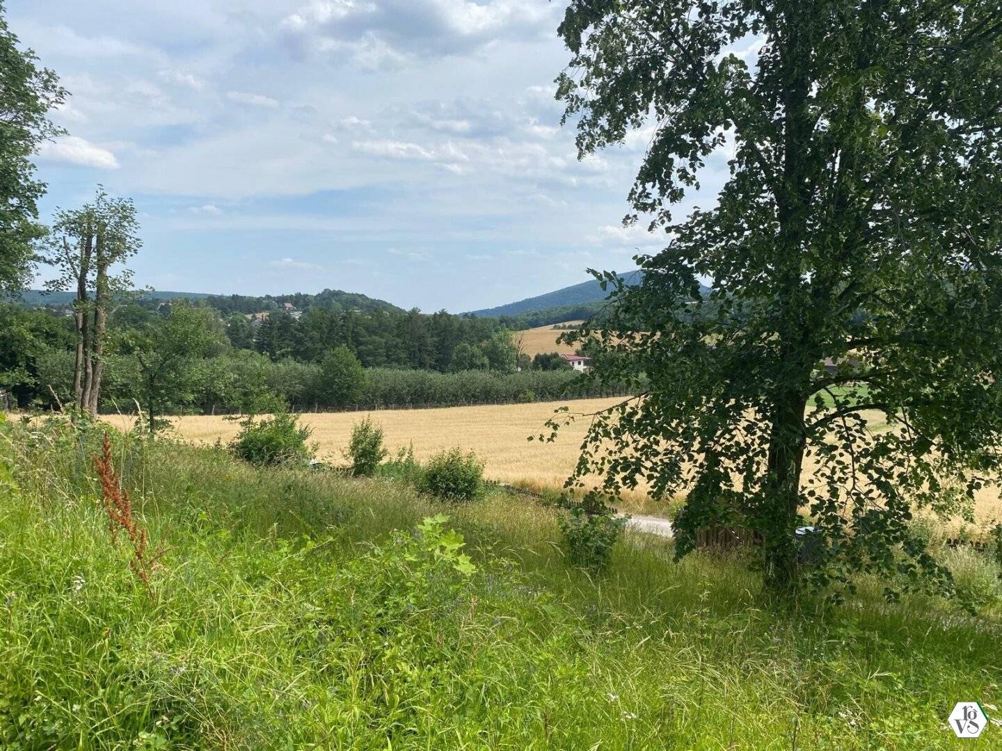 Plot with Distant View in Siegenfeld