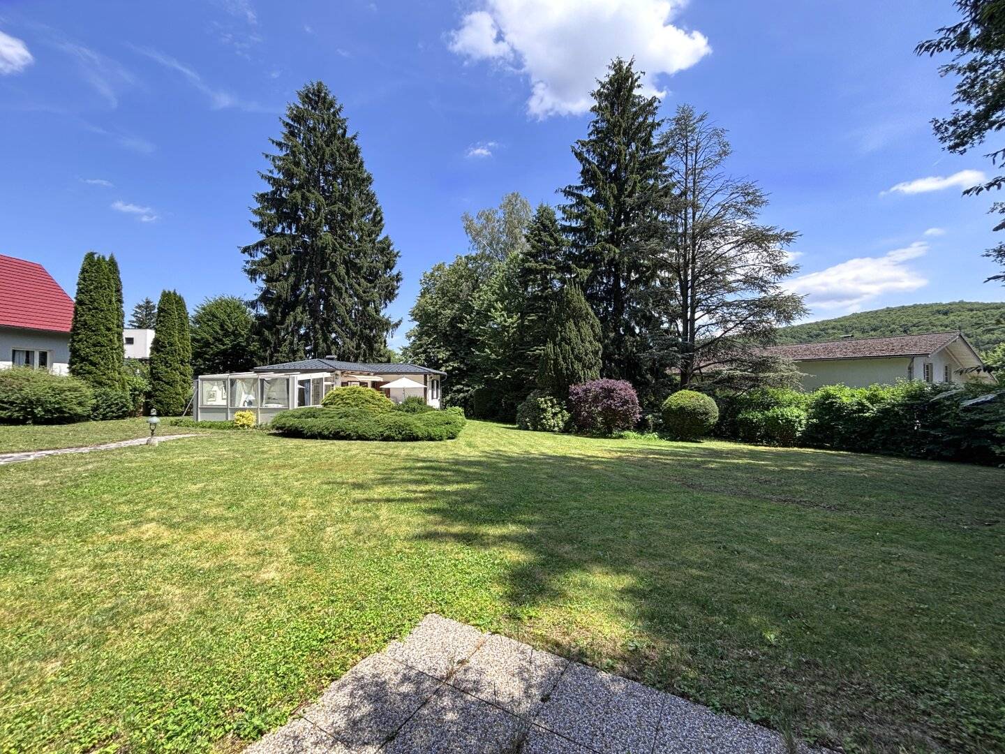 Parkähnliches Grundstück mit Sommerhaus und Entwicklungspotenzial in Pressbaum