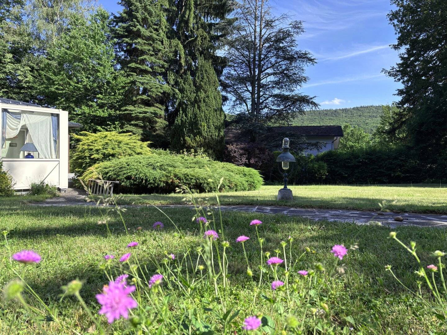 Parkähnliches Grundstück mit Sommerhaus und Entwicklungspotenzial in Pressbaum