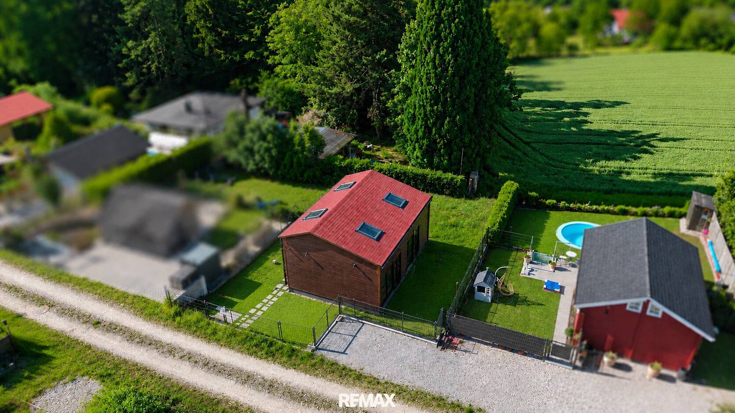 Holzhaus mit Sauna und Pöstlingbergblick in Leonding