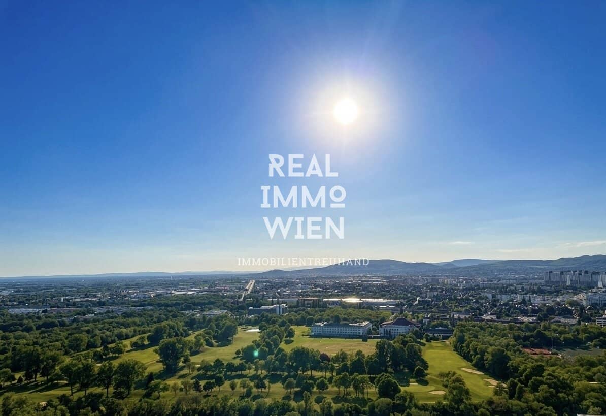 Maisonette apartment with rooftop pool and view