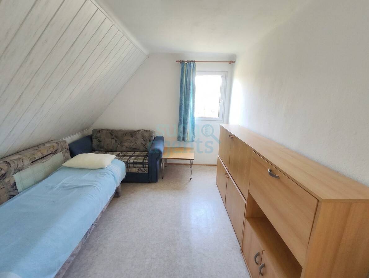 Einfamilienhaus mit Waldgrundstück und Werkstatt in ruhiger Siedlungslage