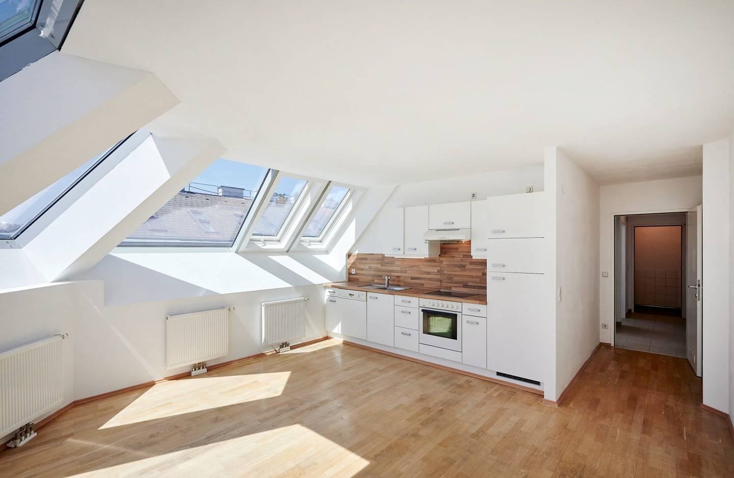 Dachgeschosswohnung hell im Grünen am Türkenschanzpark