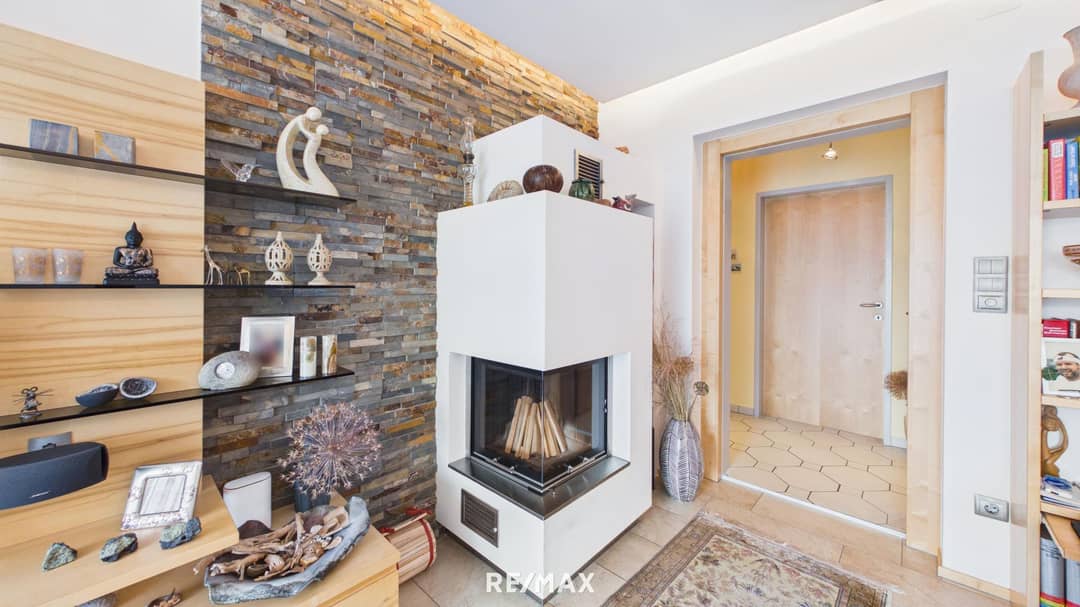 Apartment with open fireplace and furnished loggia