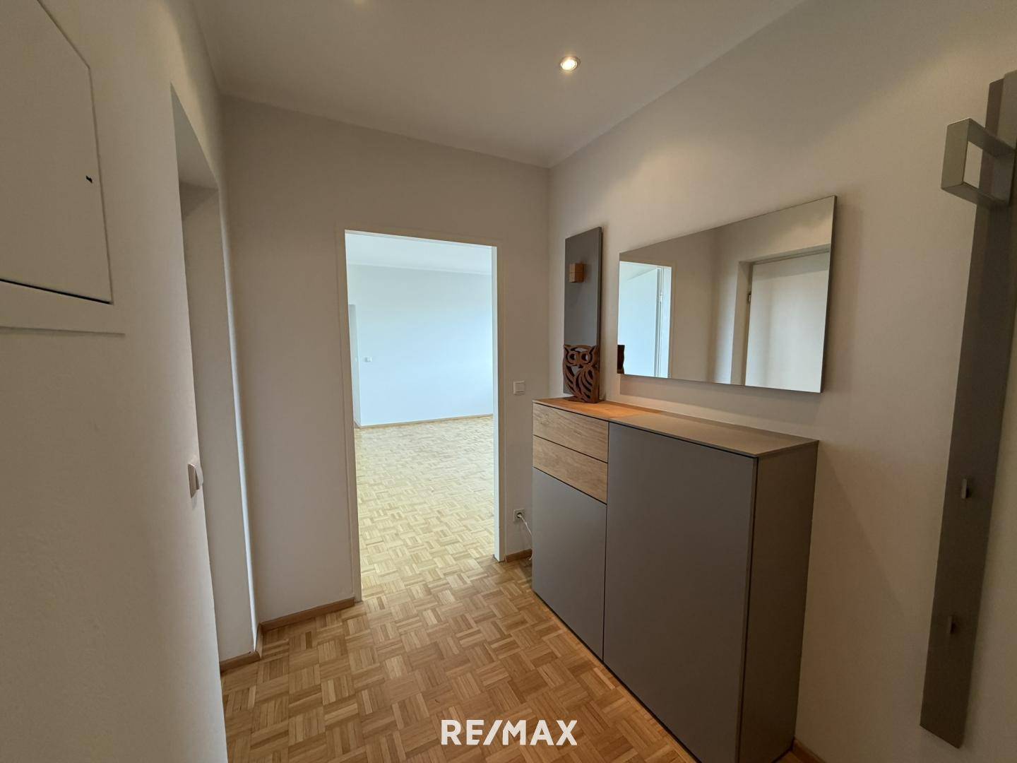 Modern apartment near the main station with panoramic view