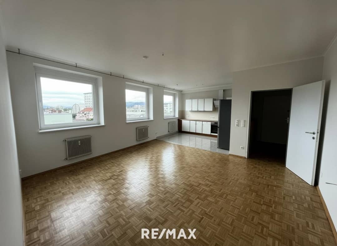 Modern apartment near the main station with panoramic view