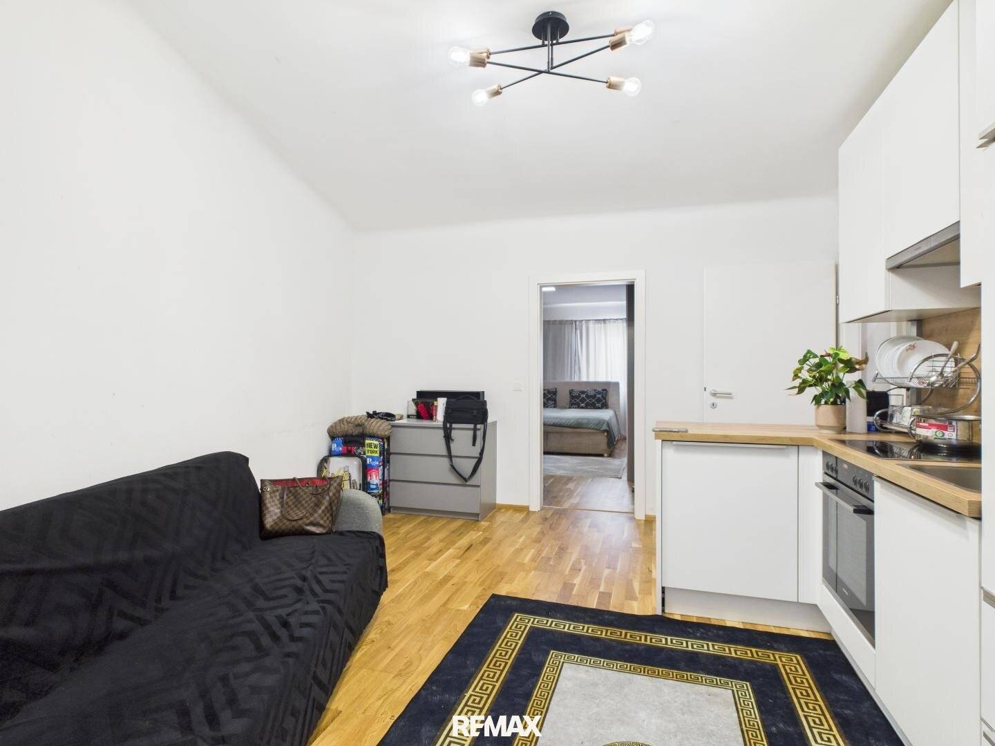 Renovated apartment with built in kitchen in a quiet location