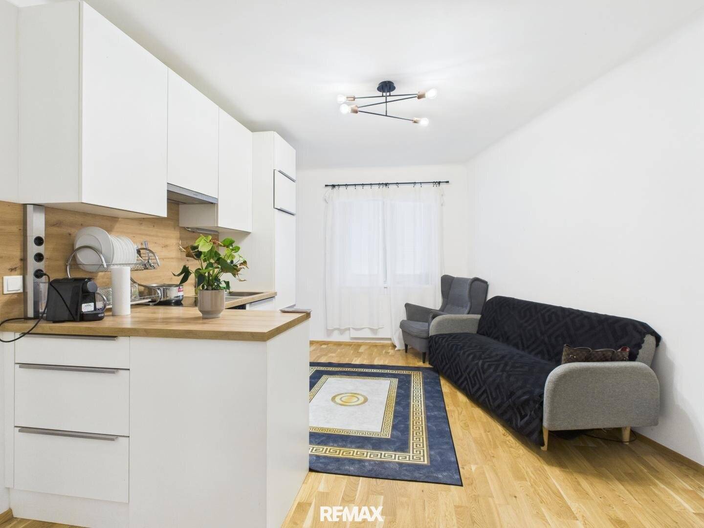 Renovated apartment with built in kitchen in a quiet location