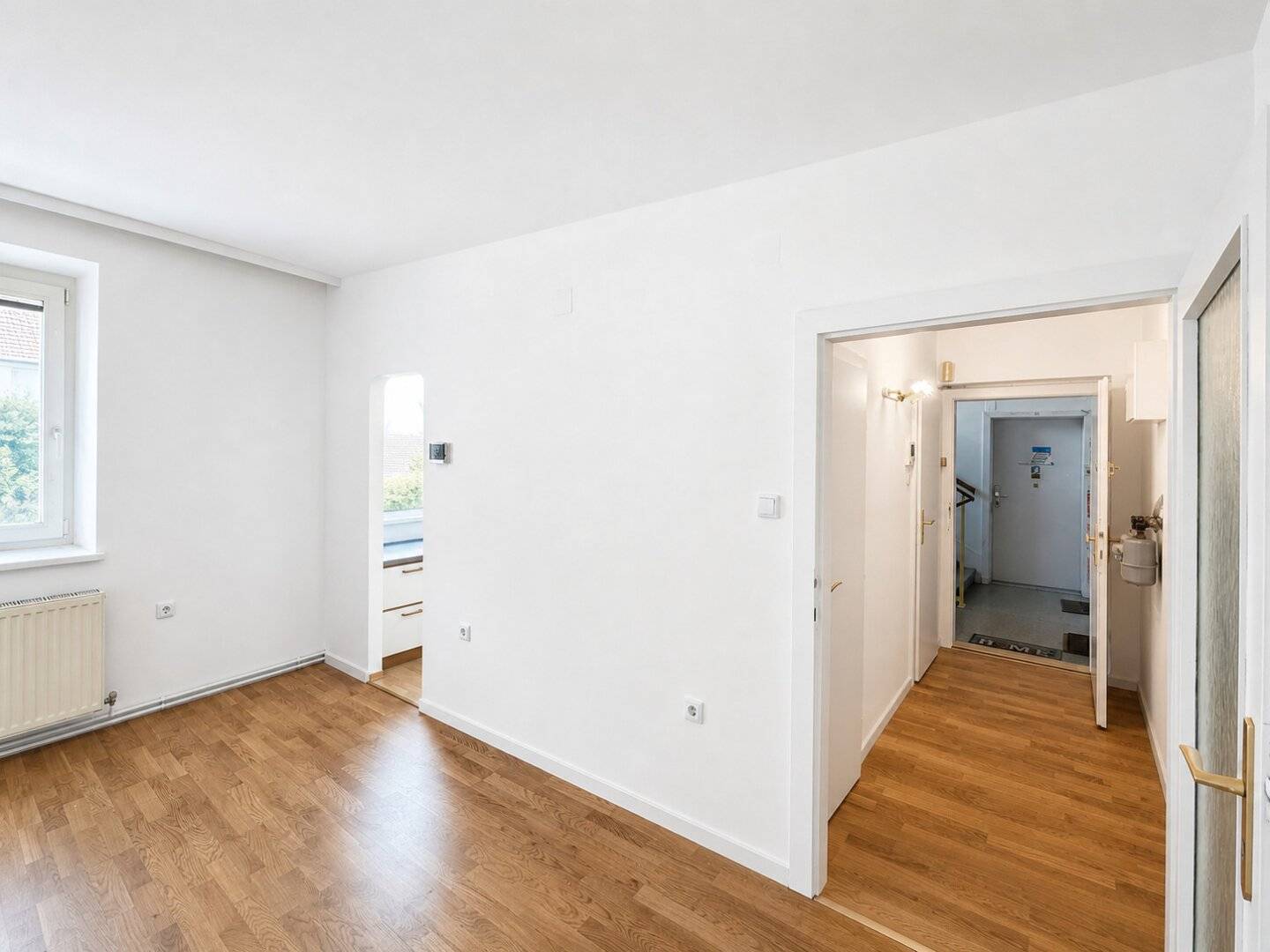 Sunny courtyard apartment with separate kitchen in Rannersdorf