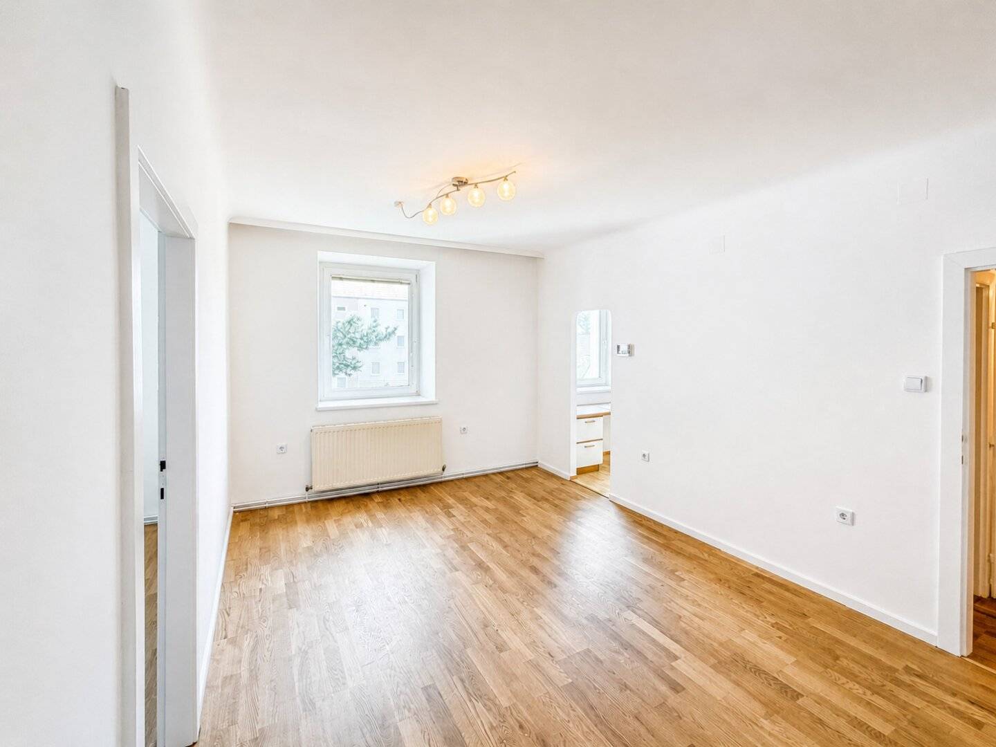 Sunny courtyard apartment with separate kitchen in Rannersdorf