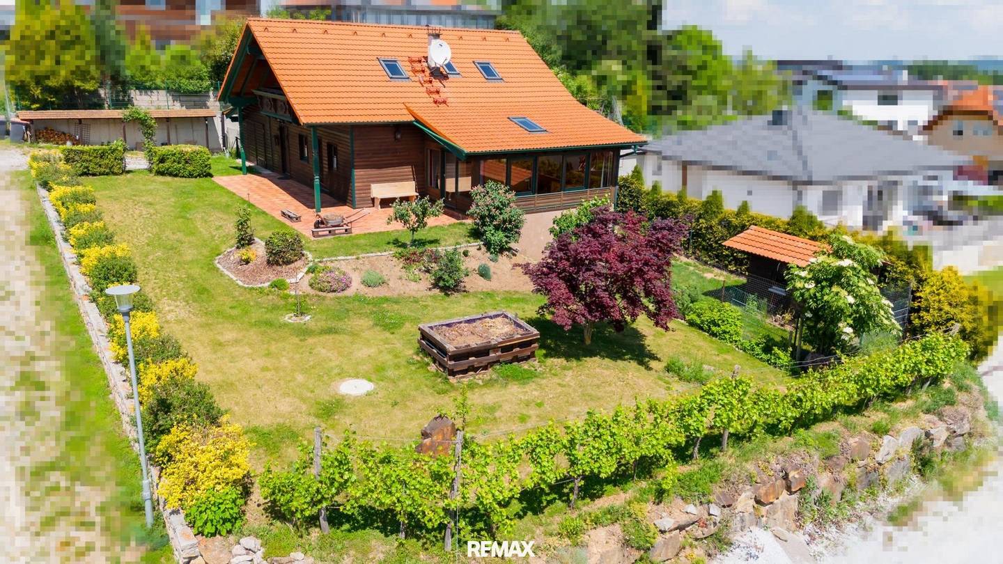 Einfamilienhaus mit Wintergarten und sonnigem Garten