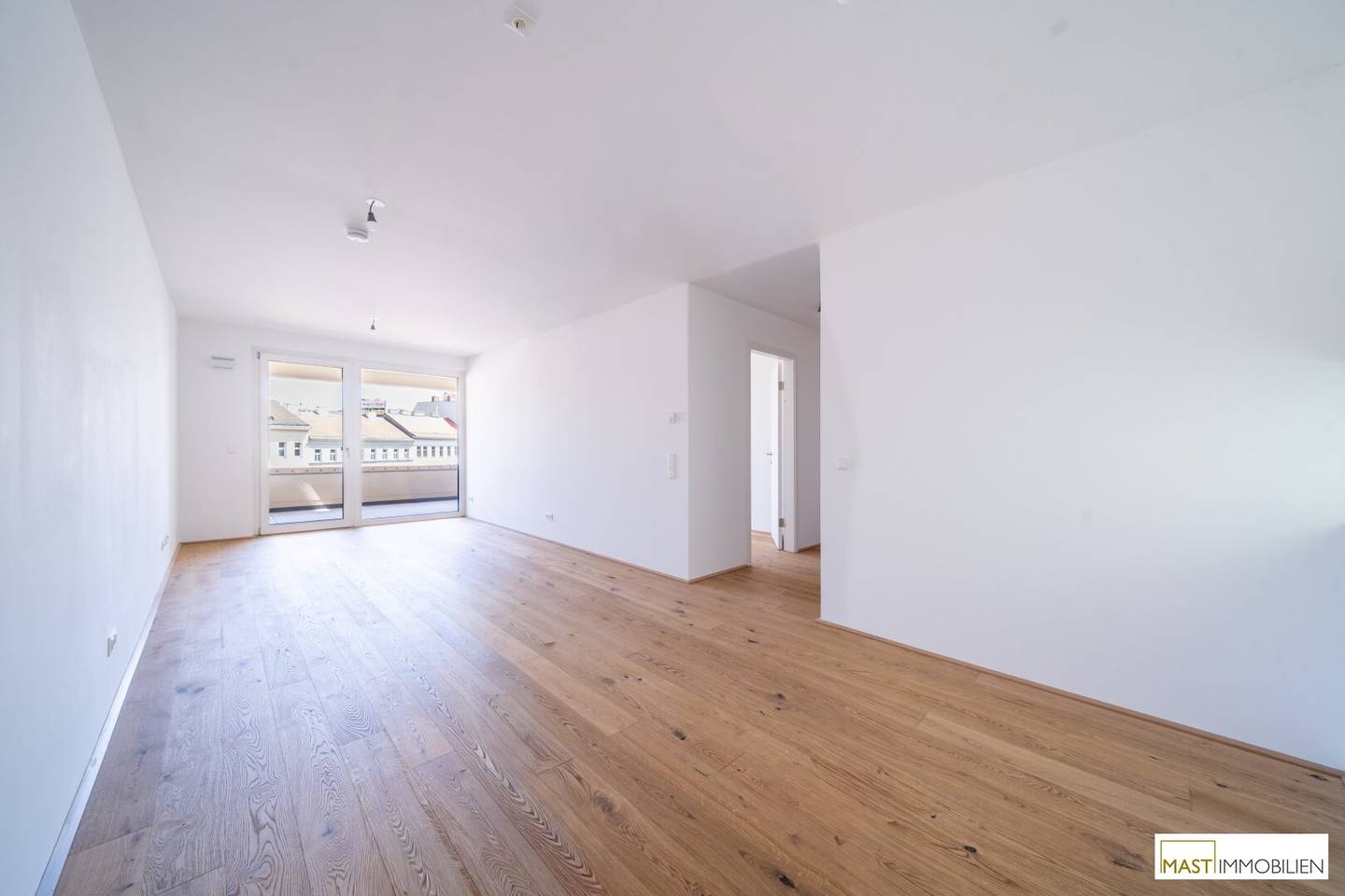 Hauptbahnhof 3-room family apartment