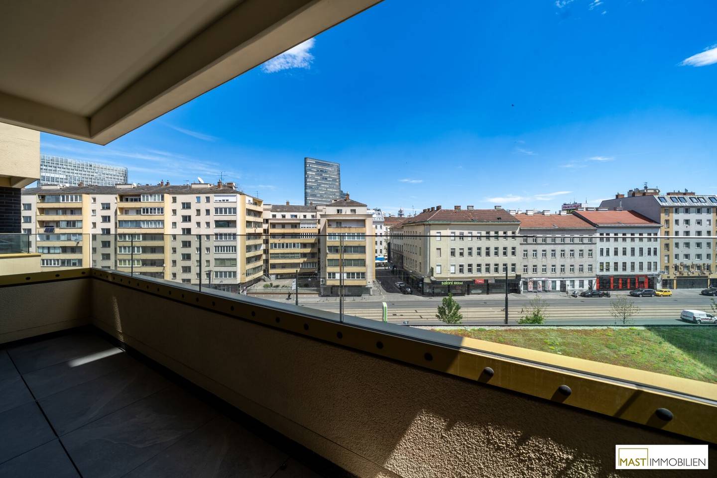 Hauptbahnhof 3-room family apartment