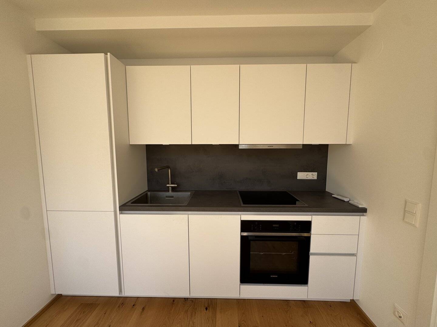 Bright Penthouse Apartment with Balcony in Vienna Alsergrund