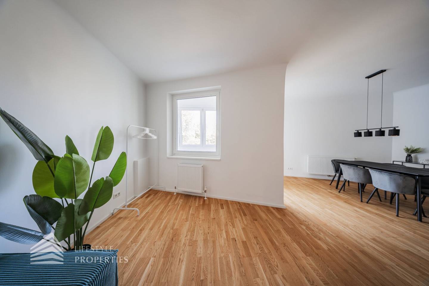 Wohnung with Loggia near Gaußplatz fully furnished