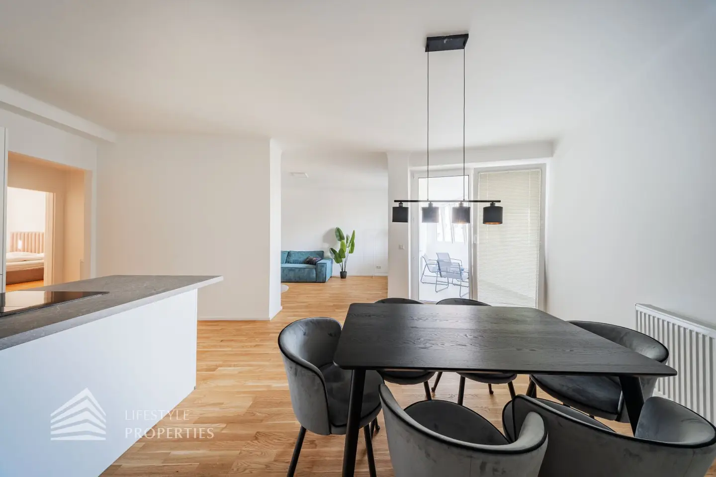 Wohnung with Loggia near Gaußplatz fully furnished