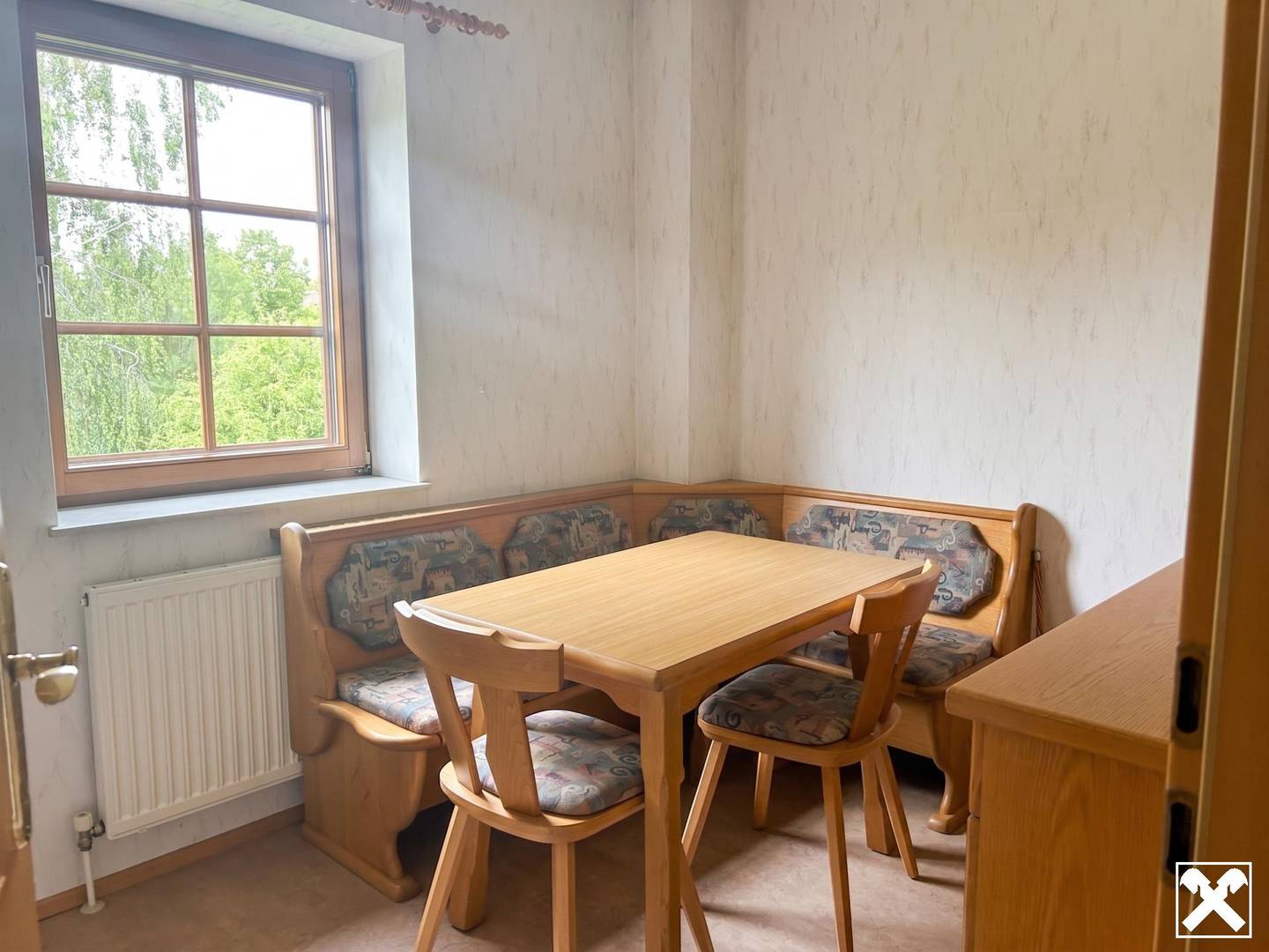 Well-maintained single-family home with large plot near Vienna