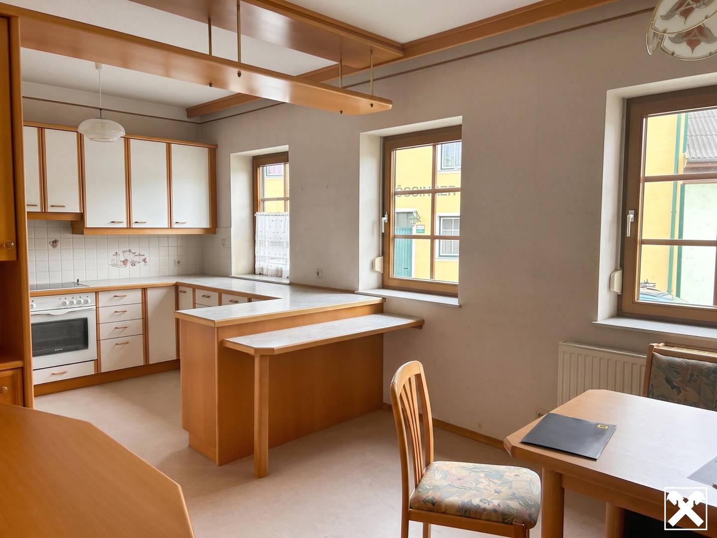 Well-maintained single-family home with large plot near Vienna