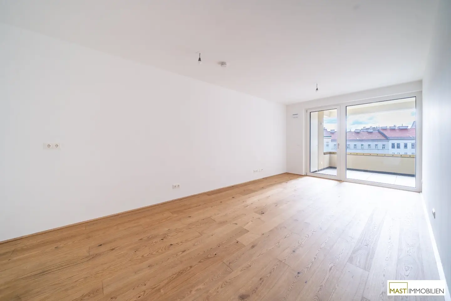 *Hauptbahnhof* 3-Zimmer Familienwohnung mit 12qm Freifläche!