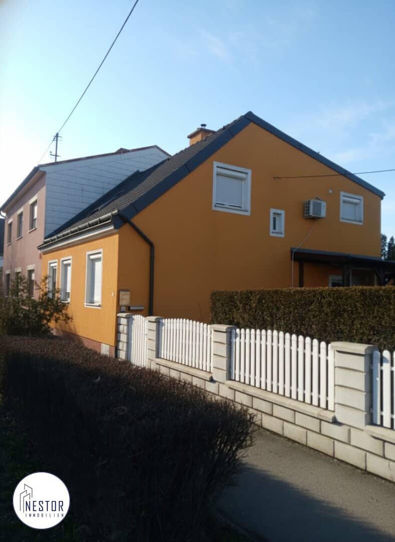 Einfamilienhaus mit Garten und Doppelgarage in Deutsch-Wagram