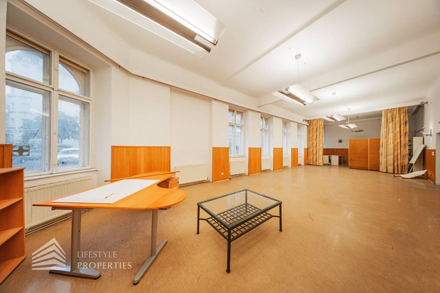 Ground floor apartment in historic building with draft plans