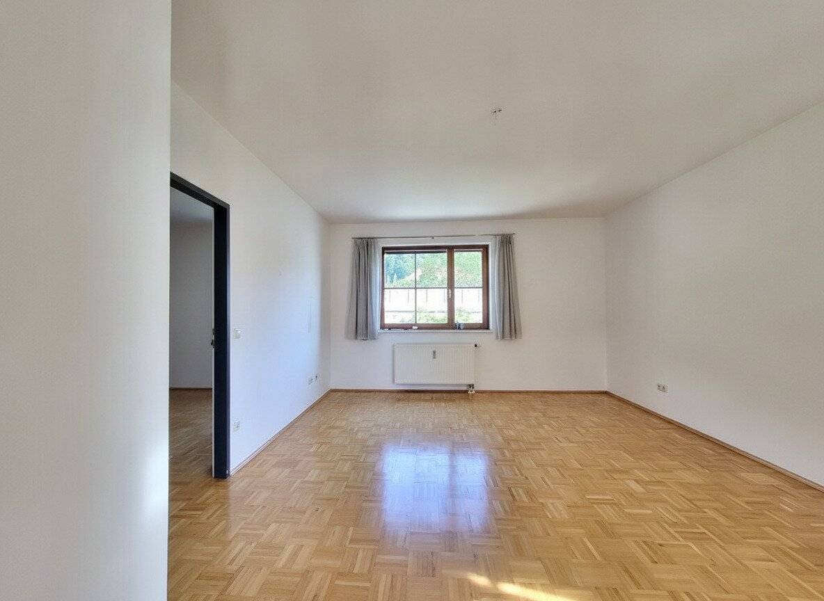 Helle Wohnung mit Westbalkon am Schlossberg