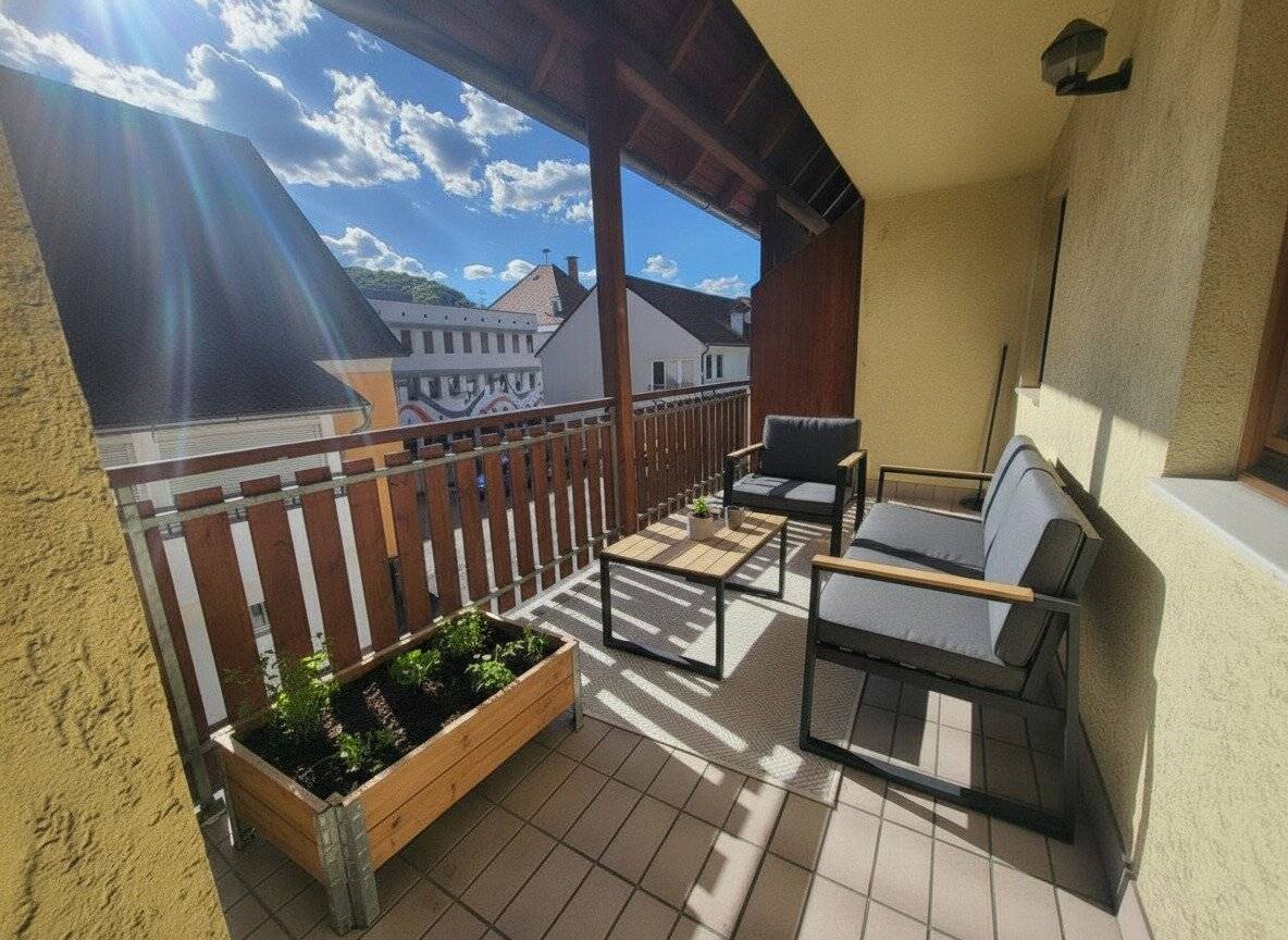 Helle Wohnung mit Westbalkon am Schlossberg