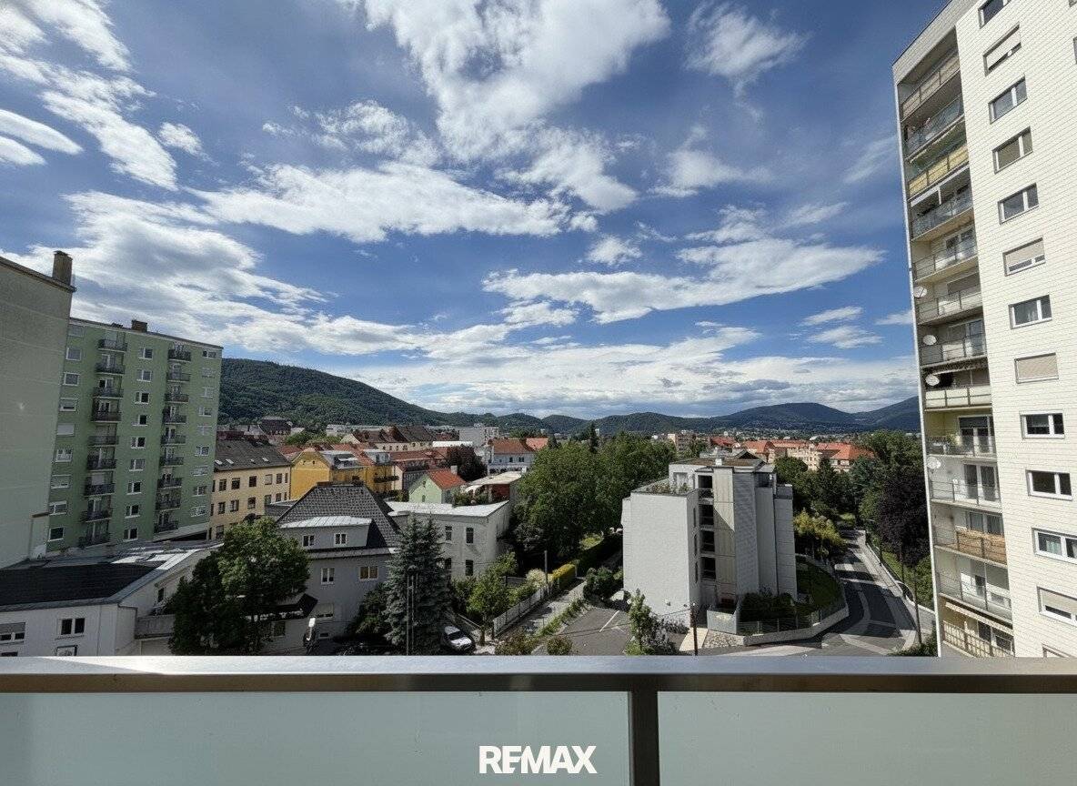 Bright 3-room apartment with two loggias and views in Graz-Lend