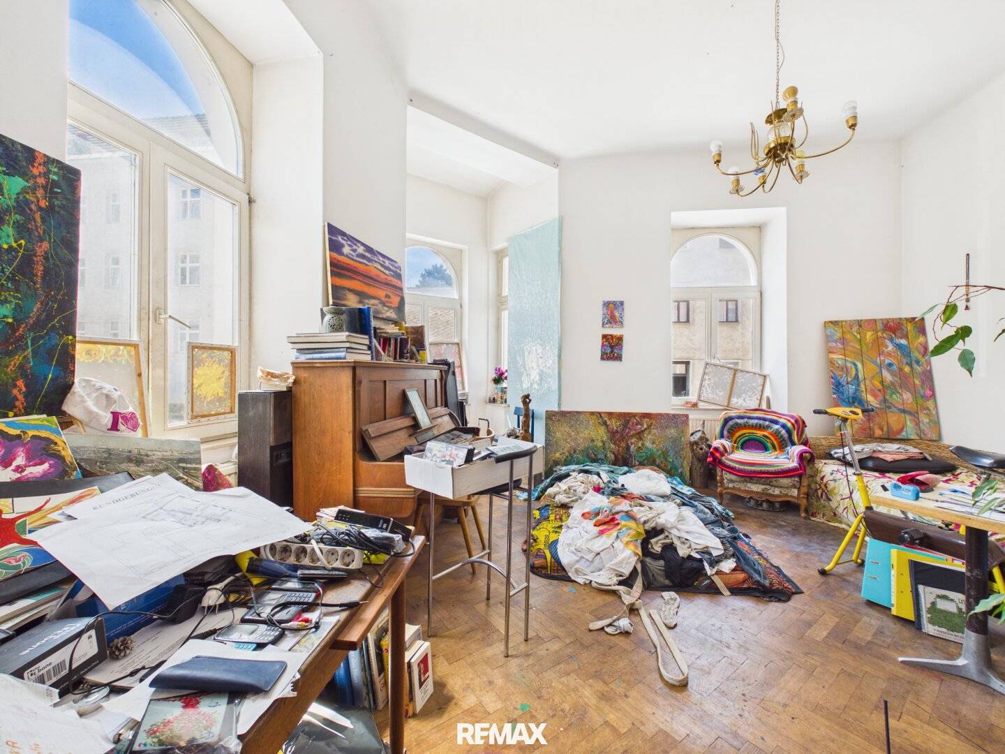 Renovation-Ready Apartment on Meidlinger Hauptstraße