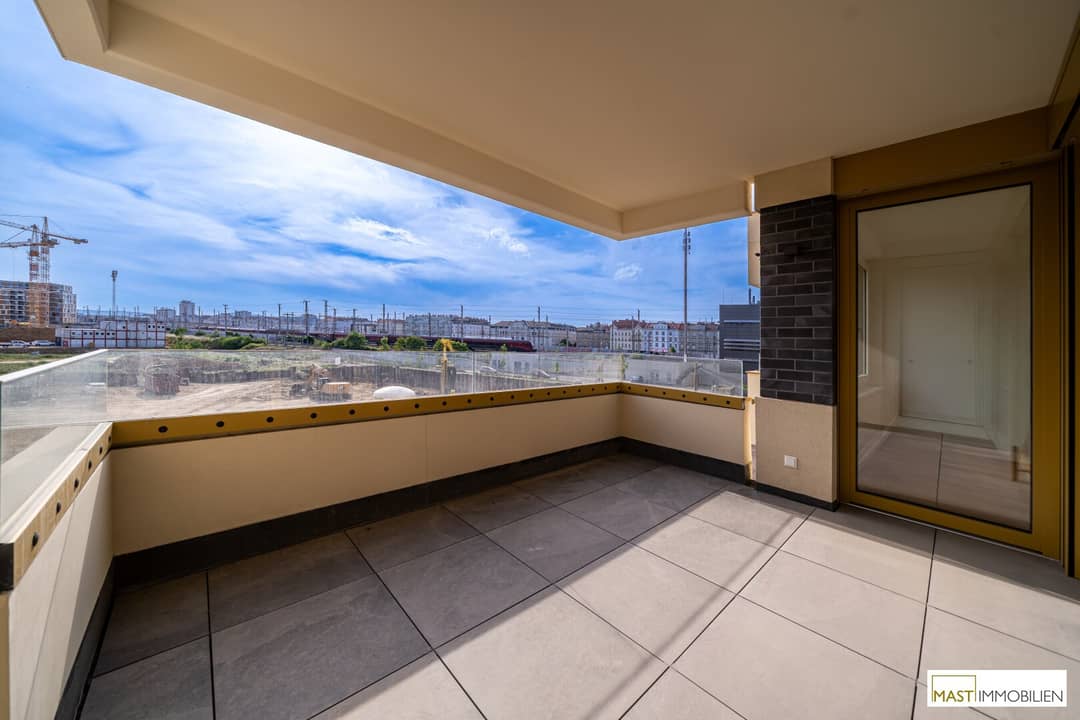 Helle Neubauwohnung mit Balkon und Loggia nahe Hauptbahnhof