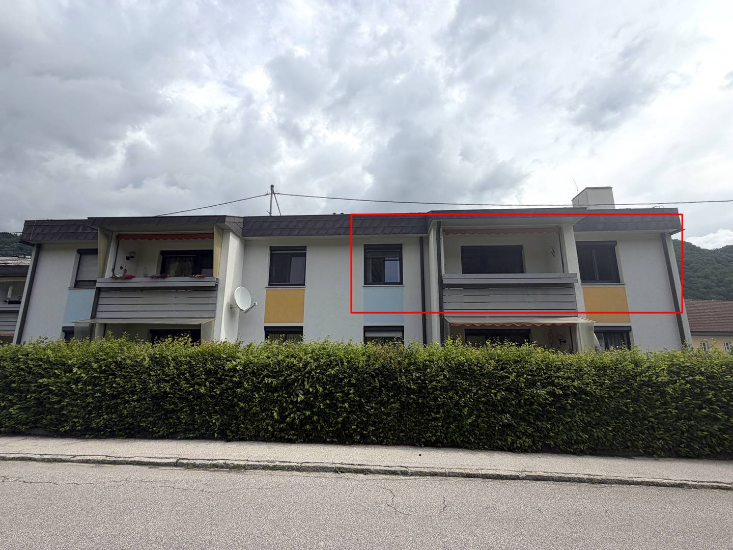 Ruhige Wohnung mit Loggia und Carport in zentraler Lage
