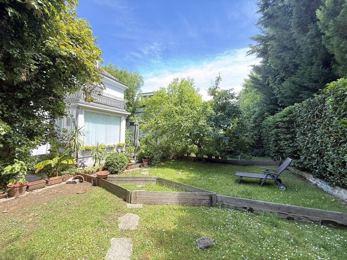 Family House with Development Potential in Grinzing