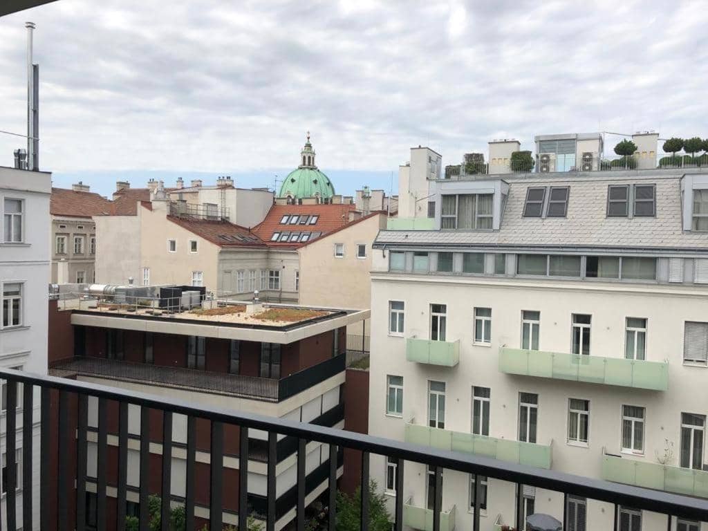 Bright new build apartment with terrace on the top floor