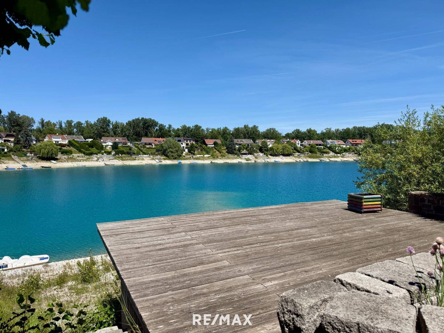 Einfamilienhaus mit Seeblick Terrasse und Sauna in Neudörfl