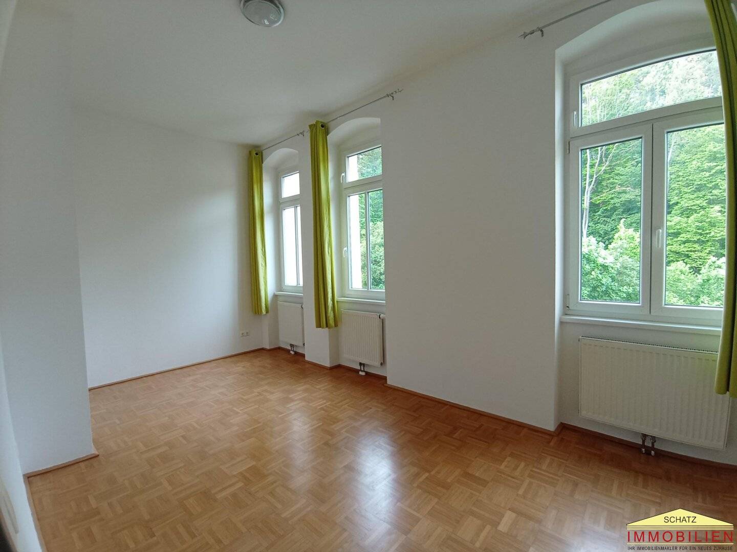Bright 3-Room Apartment with Balcony and Elevator in Neuhaus