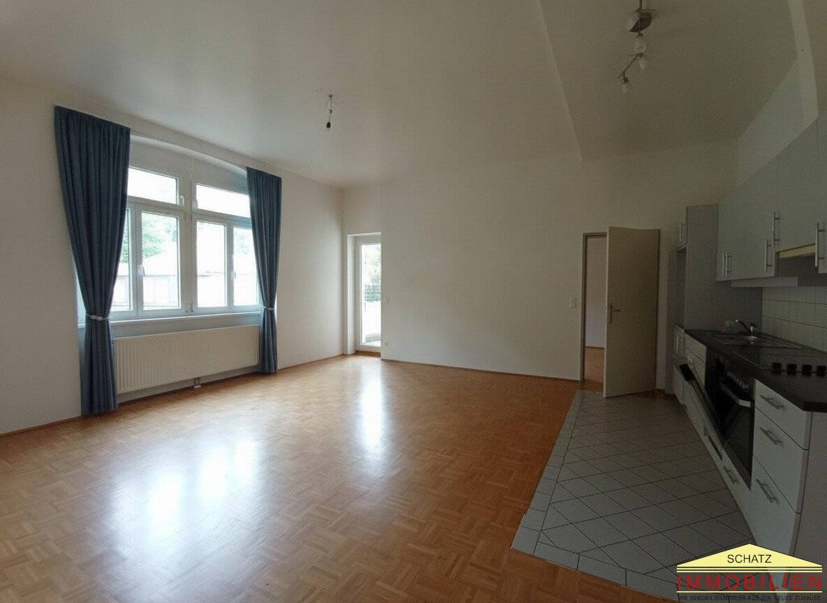 Bright 3-Room Apartment with Balcony and Elevator in Neuhaus