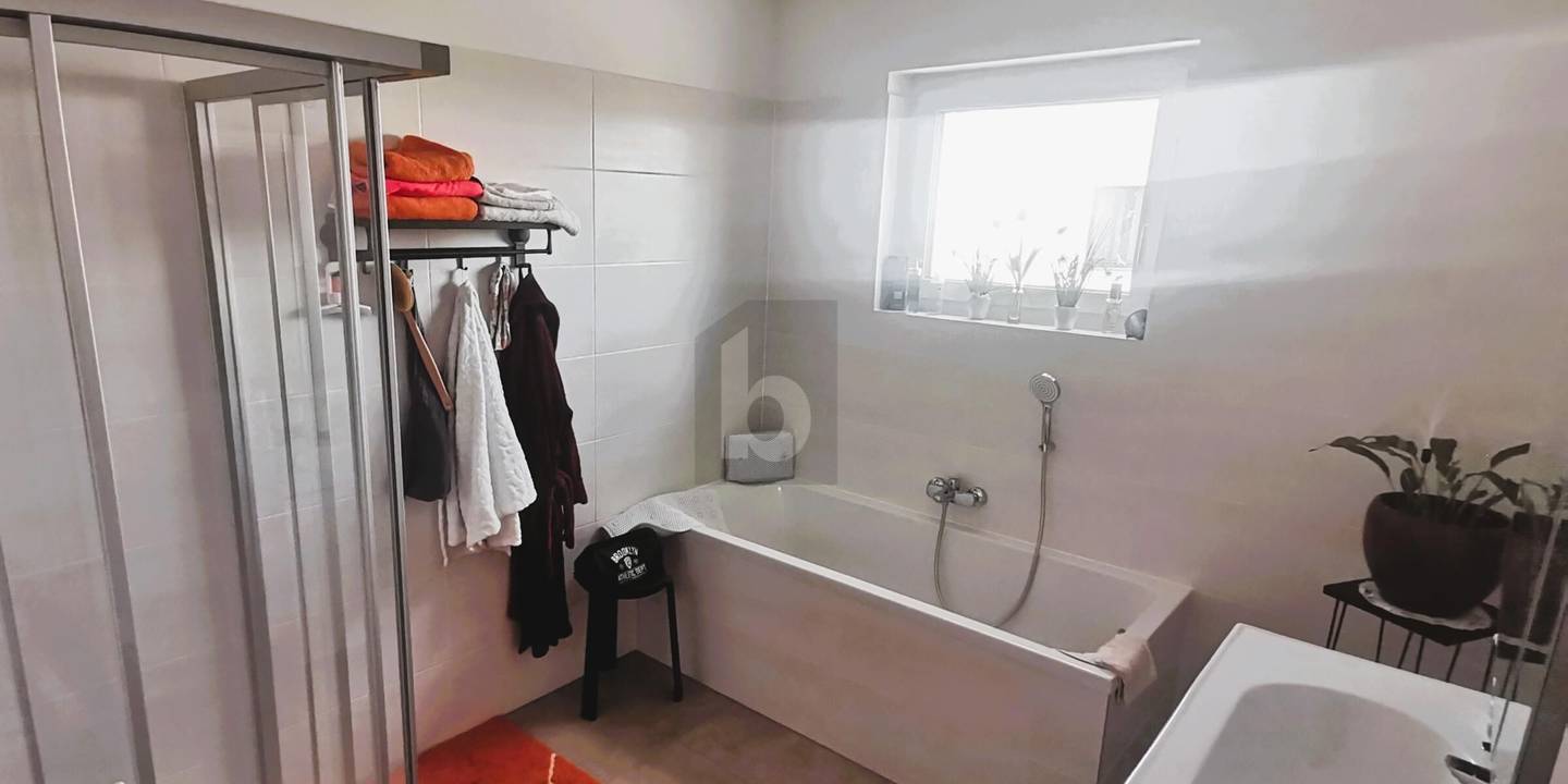 Wohnung mit direktem Seezugang und Garten