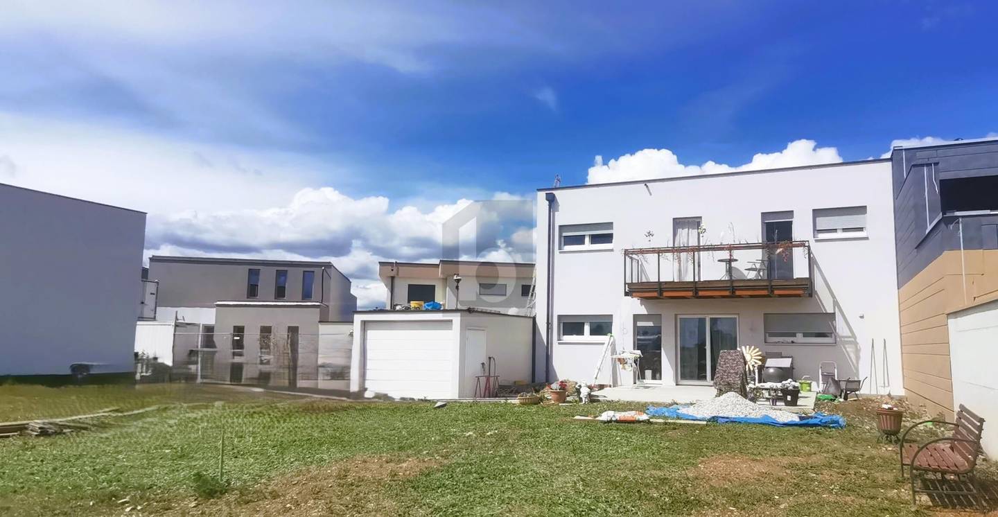 Wohnung mit direktem Seezugang und Garten
