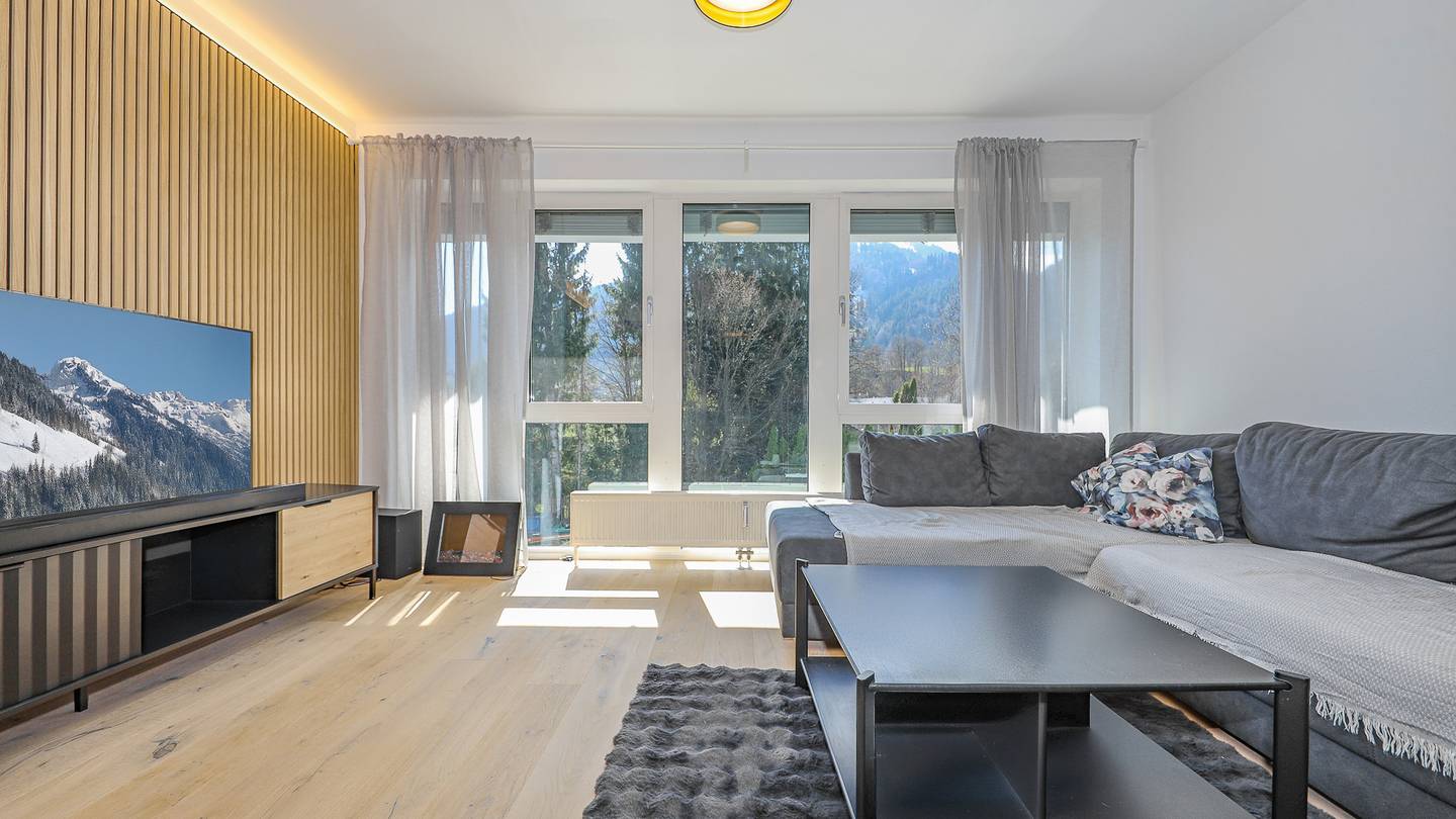 Hochwertig sanierte Wohnung mit hohem Raumgefühl