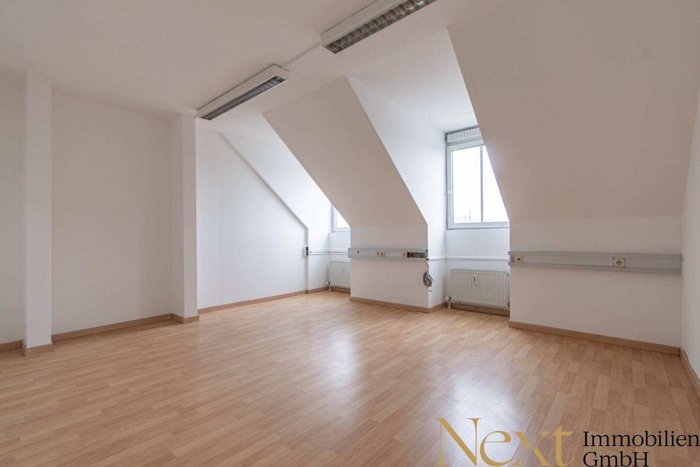 Bright, ideally divided office space in a central Linz location for rent