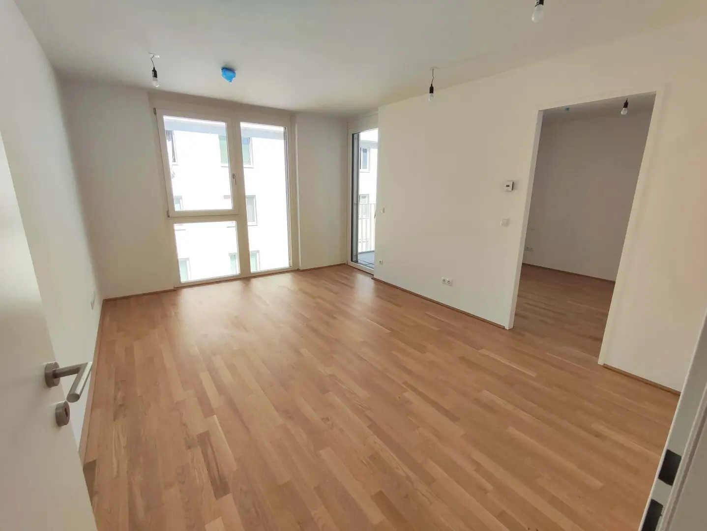 Bright New Build Apartment with Balcony and West Exposure
