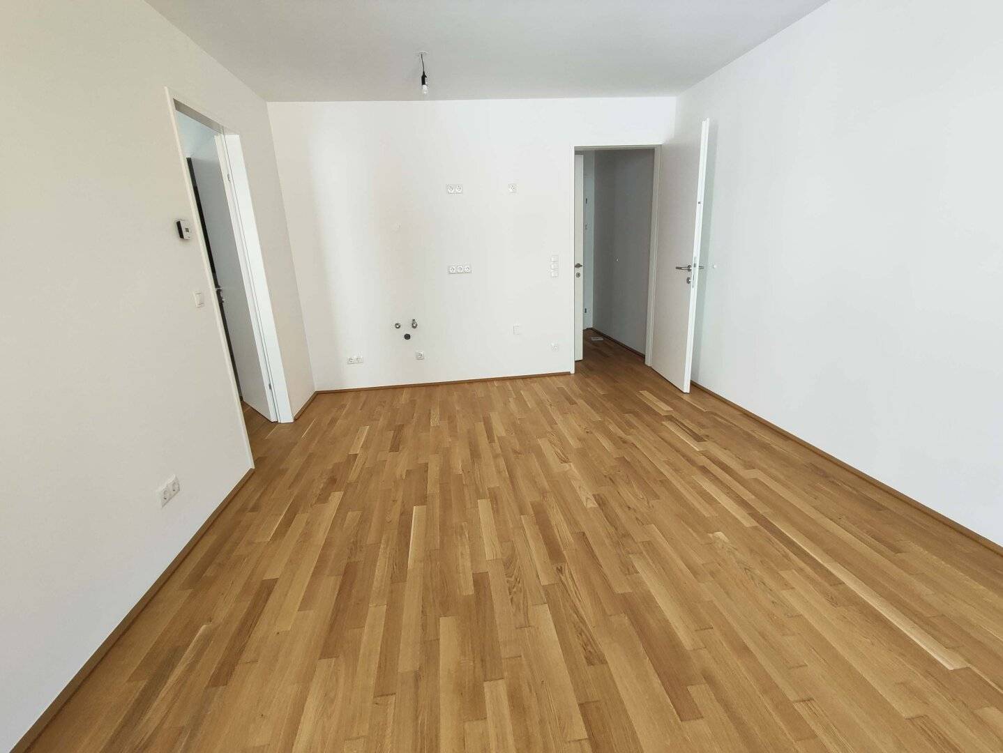 Bright New Build Apartment with Balcony and West Exposure