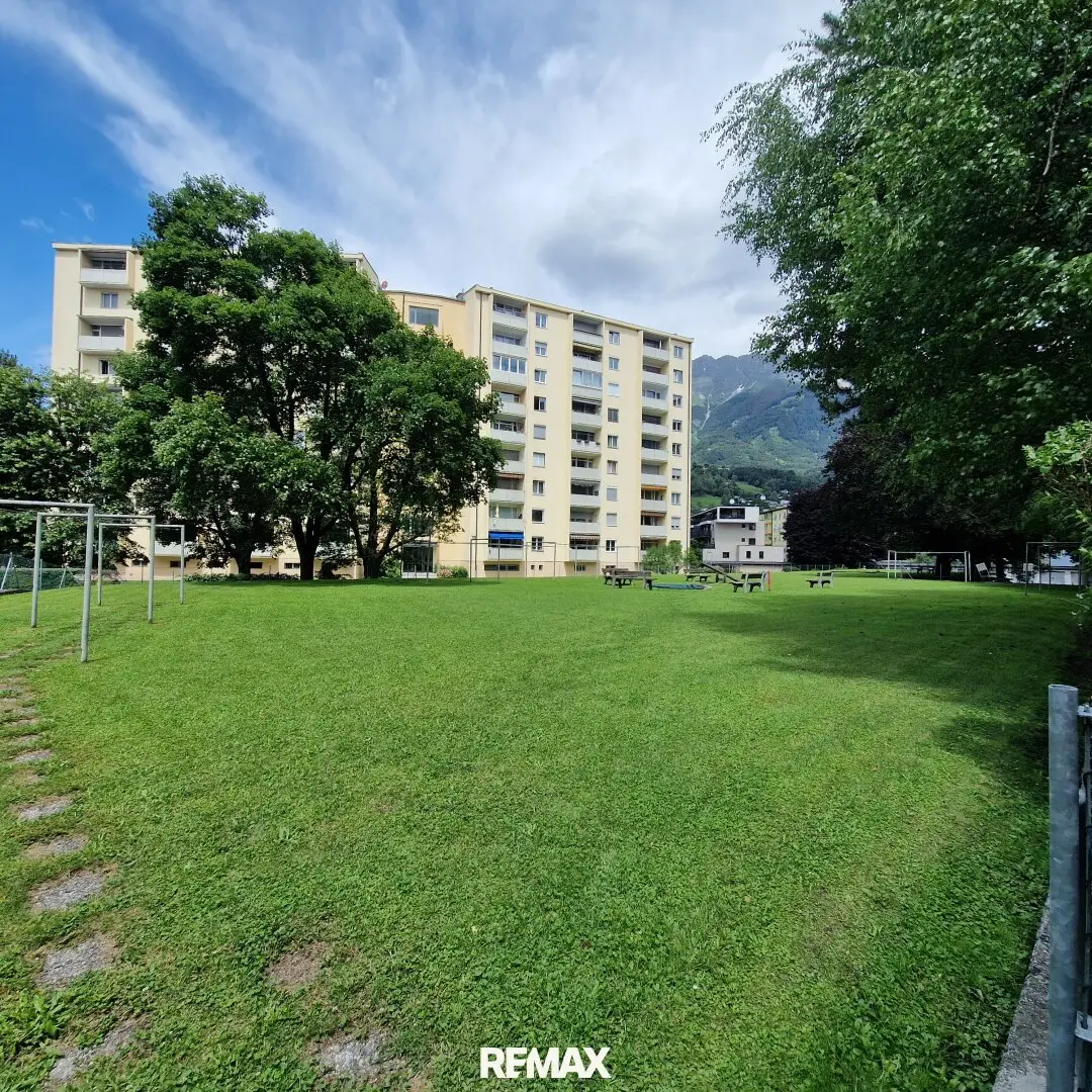 Helle 3,5 Zimmer Wohnung mit Loggia und Tiefgarage in Innsbruck