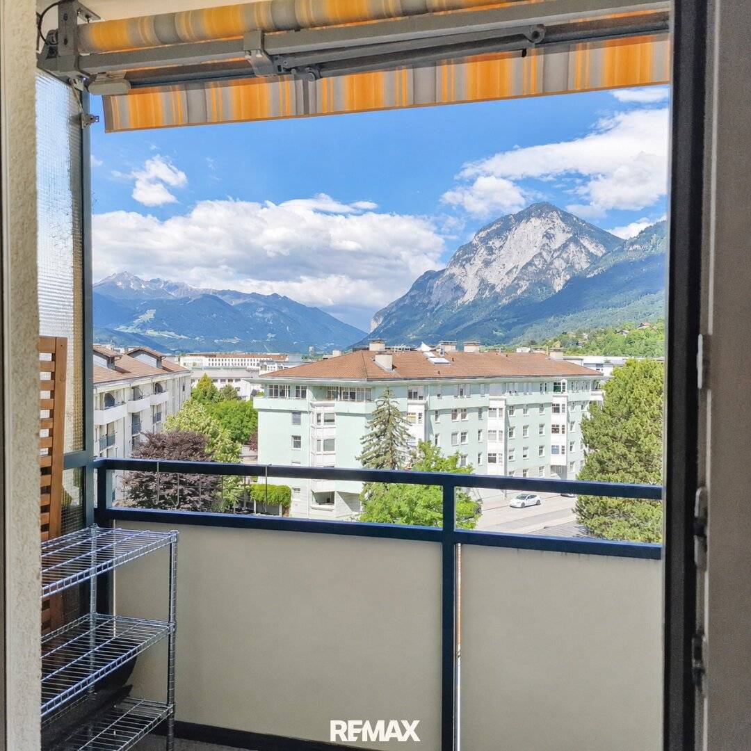 Helle 3,5 Zimmer Wohnung mit Loggia und Tiefgarage in Innsbruck