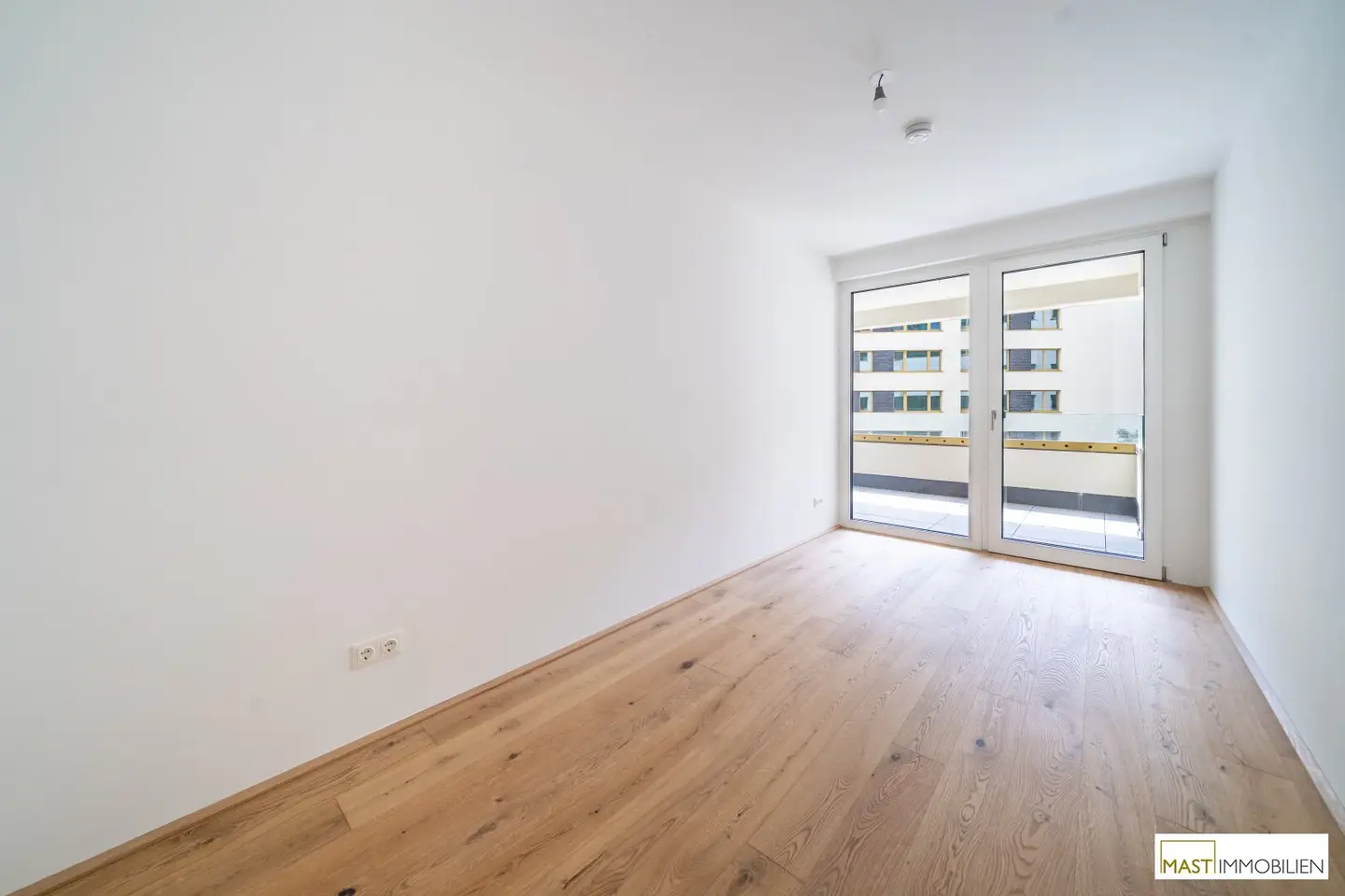 Completed 3-room apartment near the main train station