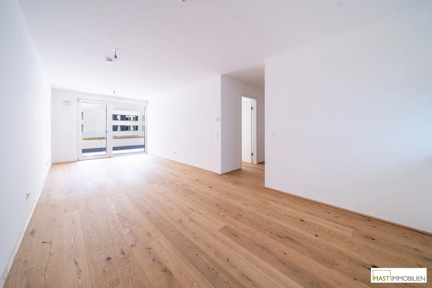 Completed 3-room apartment near the main train station