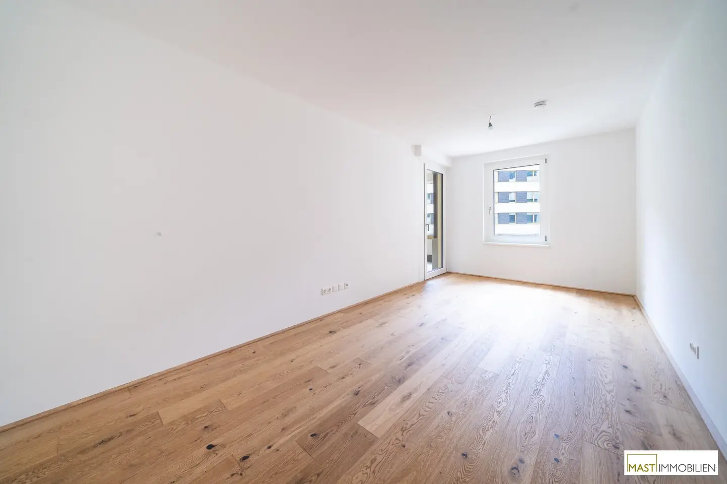 Completed 3-room apartment near the main train station