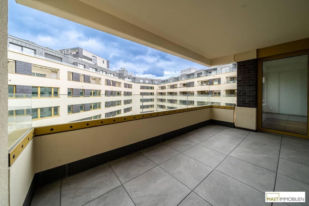 Moderne Neubauwohnung mit Balkon und Loggia nahe Hauptbahnhof
