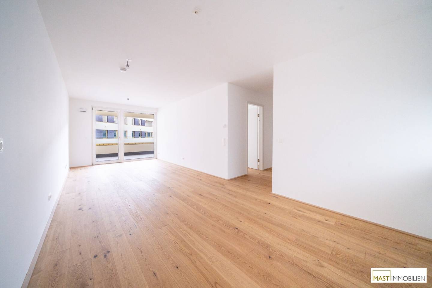 *Erstbezug* 3-Zimmer Wohnung mit Freifläche beim Hauptbahnhof!