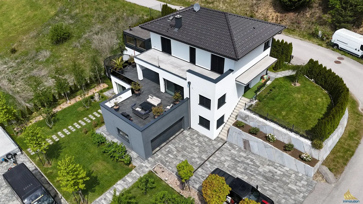 Modernes Landhaus mit Sauna und Weitblick in sonniger Hanglage